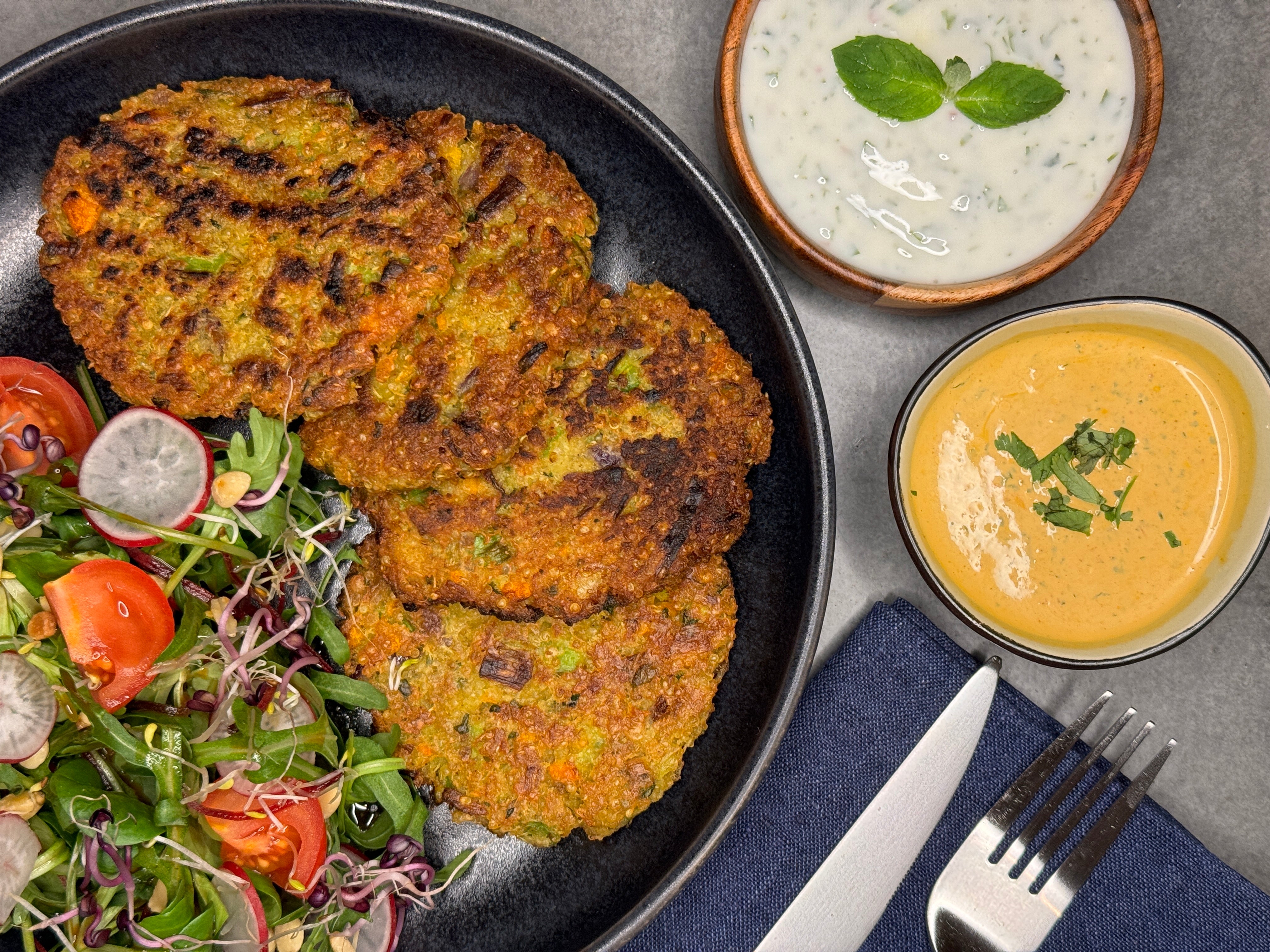 Köstliche Quinoa-Bratlinge mit Dips