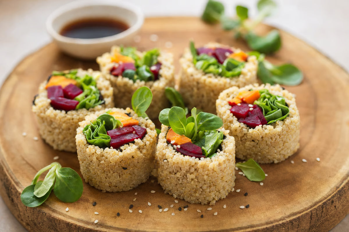 Süßkartoffel-Quinoa-Sushi mit Roter Bete & Feldsalat