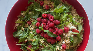 Quinoa-Salat mit Rucola und Himbeeren